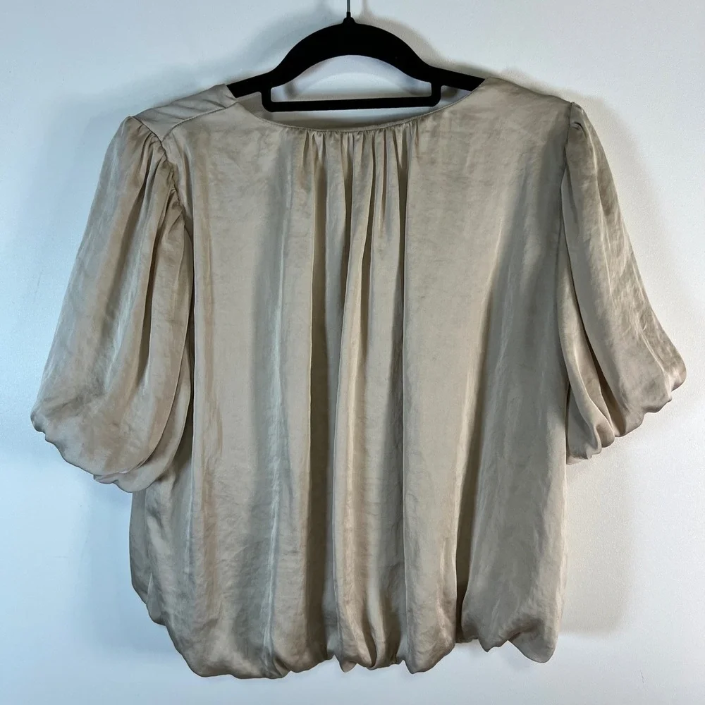 ASTR The Label Champagne Satin V-Neck Bubble Hem Puff Sleeve Blouse Large dressy